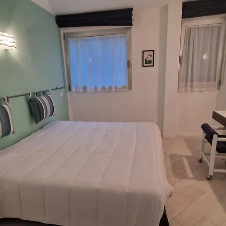 Le President Ii By Connexion * Cannes